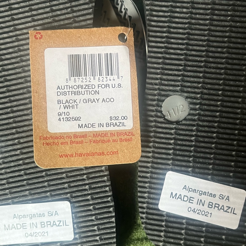 Havaianas gray flip flop sandals from Brazil - Picture 3 of 5
